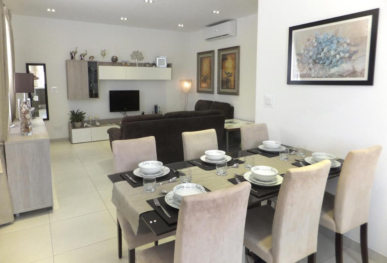 Cozy Rooms - Great Bus Connections - Free Parking Mosta Exteriér fotografie